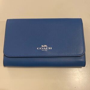 Coach Blue Phone Clutch NWT NO WRISTLET STRAP